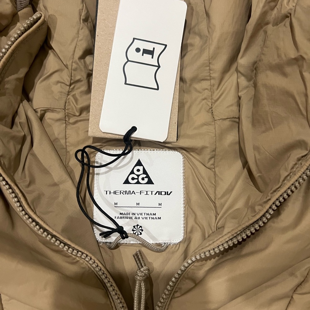 Nike ACG Rope De Dope Full Zip Insulated Jacket Beige Men's Med NWT - Picture 2 of 5